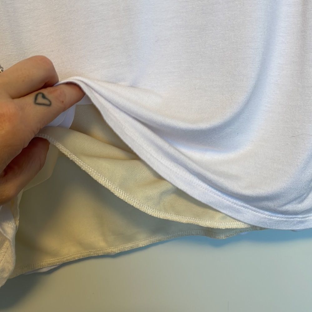 Basic White Tshirt - Picture 4 of 6